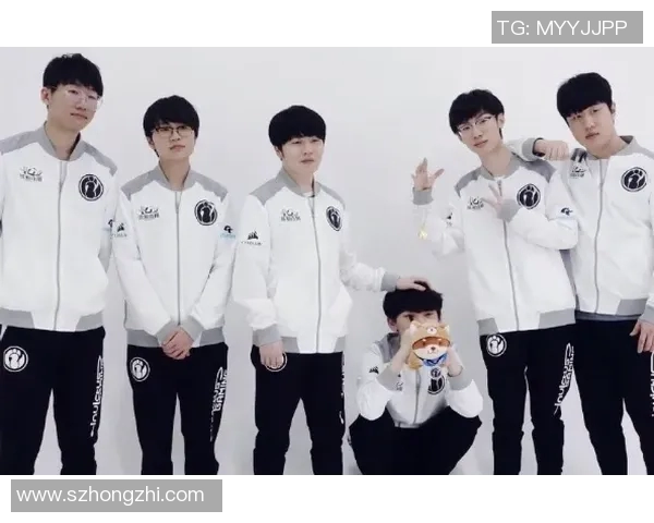 深入分析FPX战队的防守策略与战术执行细节 深入分析FPX战队的防守策略与战术执行细节